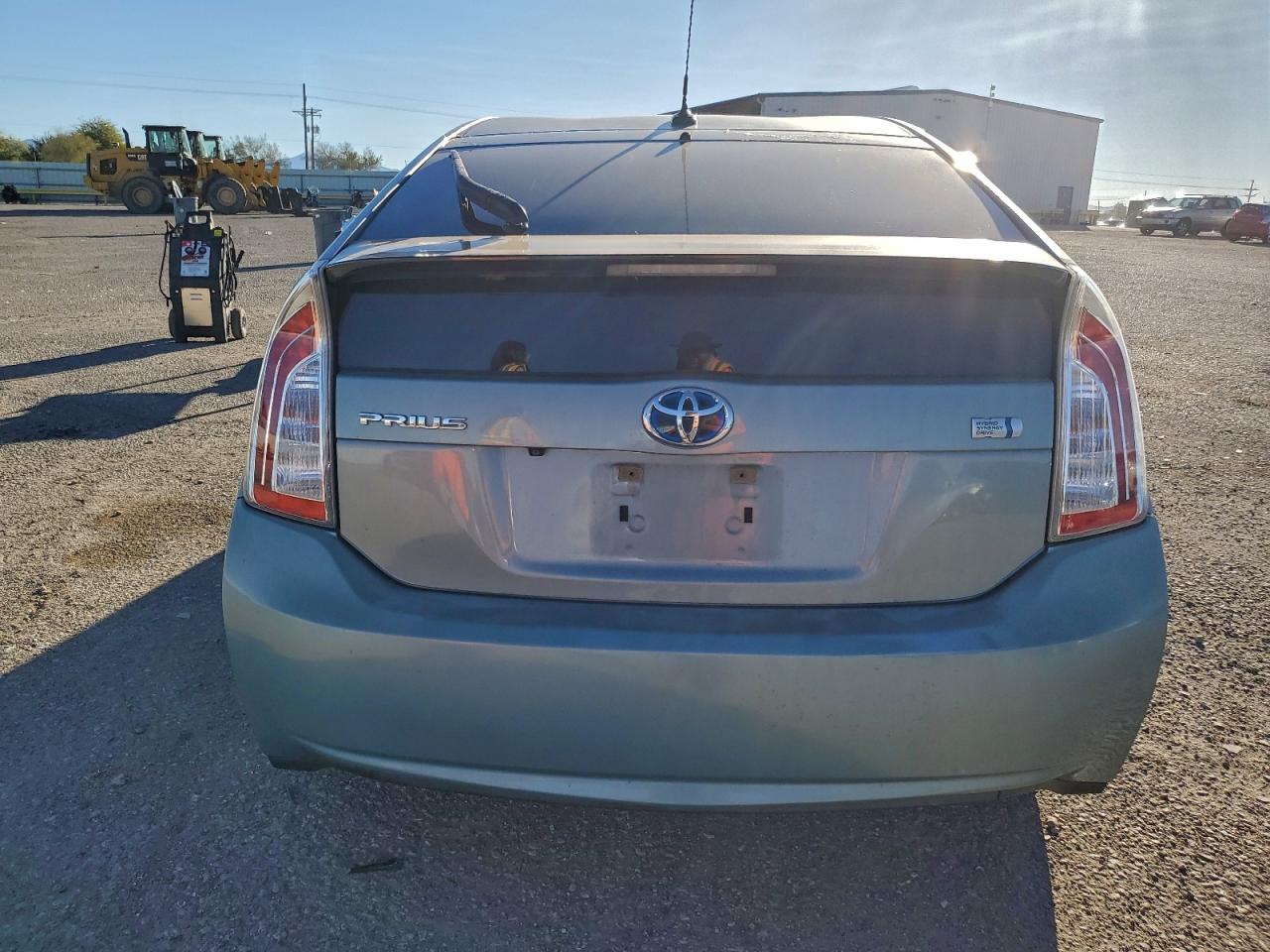 2014 TOYOTA PRIUS photo 6