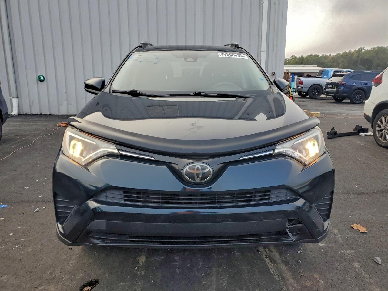 2018 TOYOTA RAV4 LE photo 5