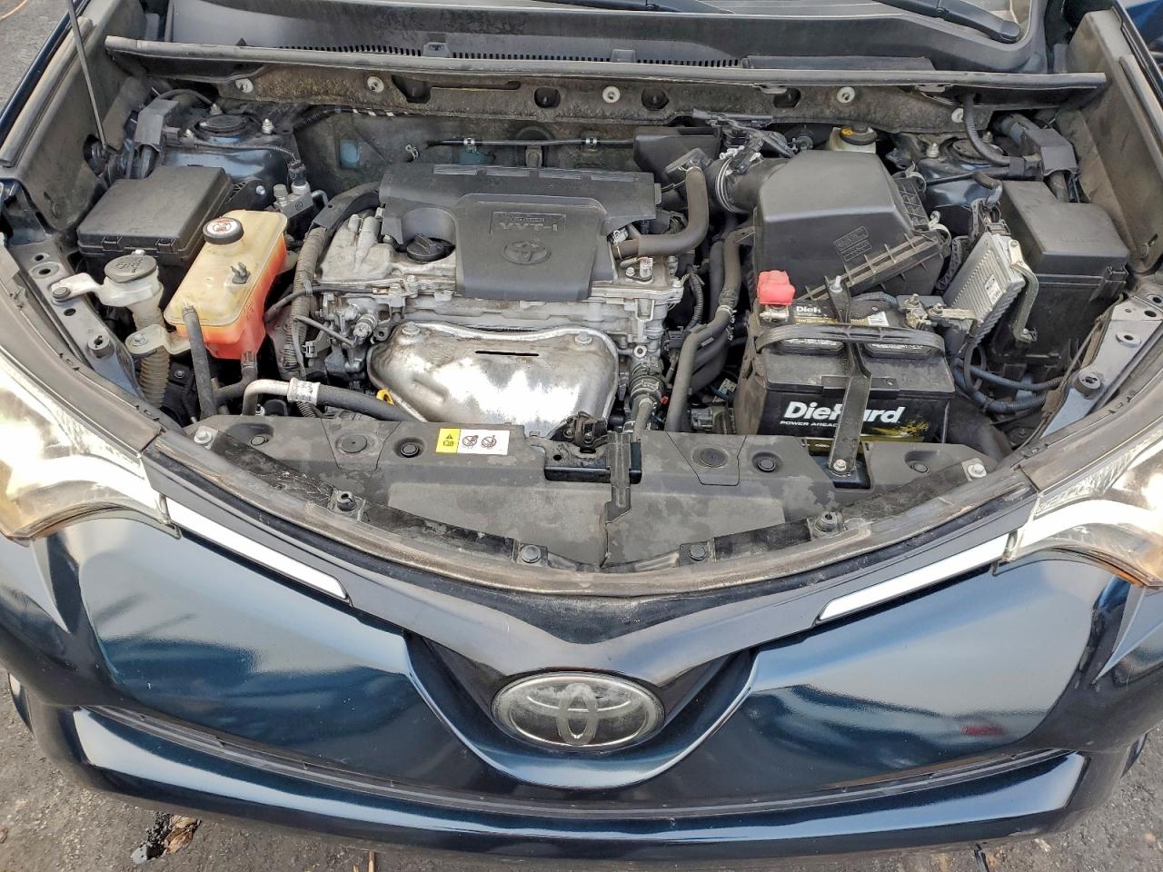 2018 TOYOTA RAV4 LE photo 12