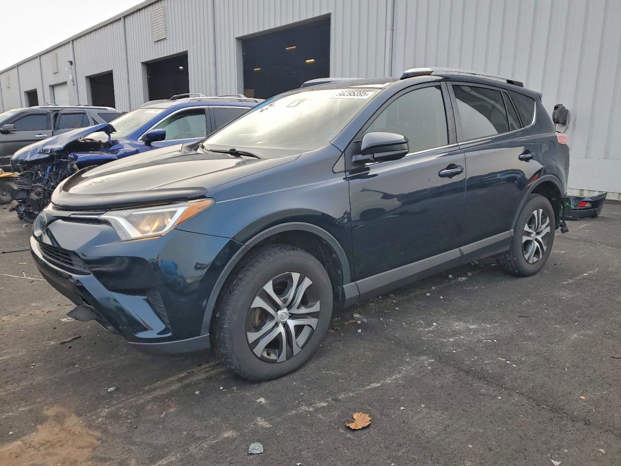 2018 TOYOTA RAV4 LE — REAR END damage — photo 1