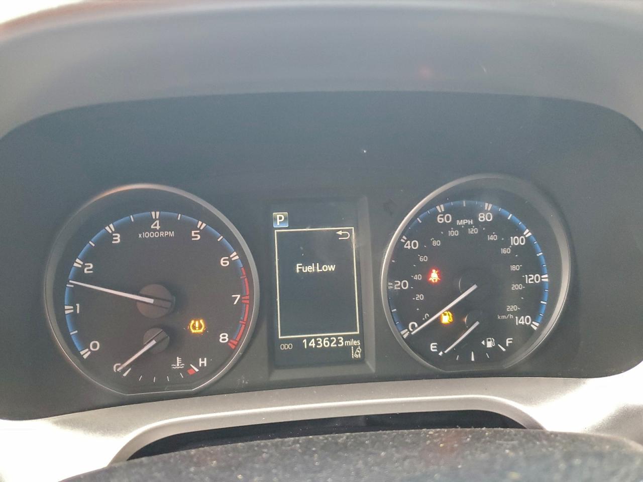 2018 TOYOTA RAV4 LE photo 9