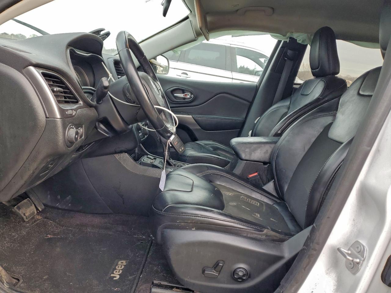 2019 JEEP CHEROKEE LATITUDE PLUS photo 19