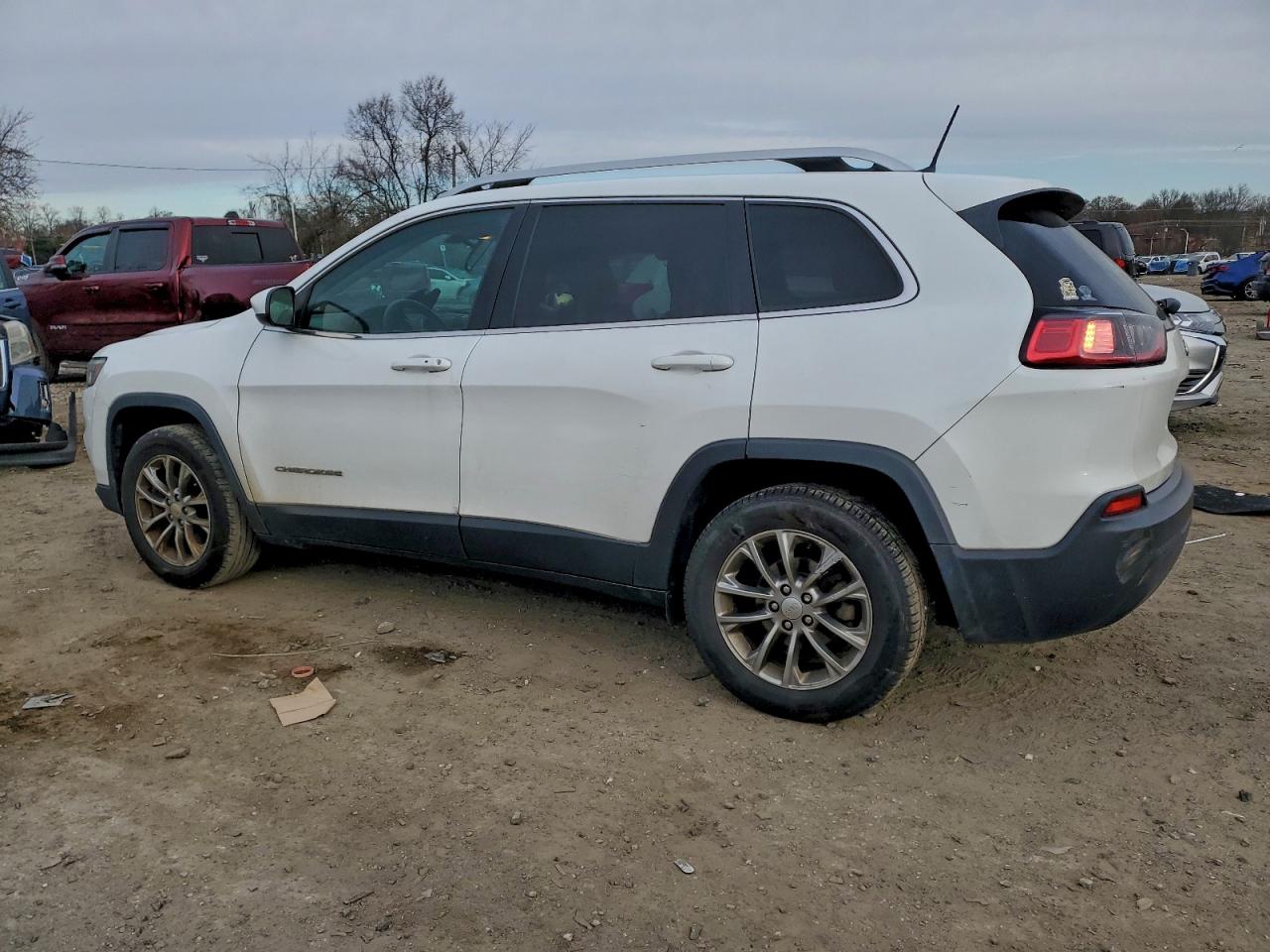 2019 JEEP CHEROKEE LATITUDE PLUS photo 4