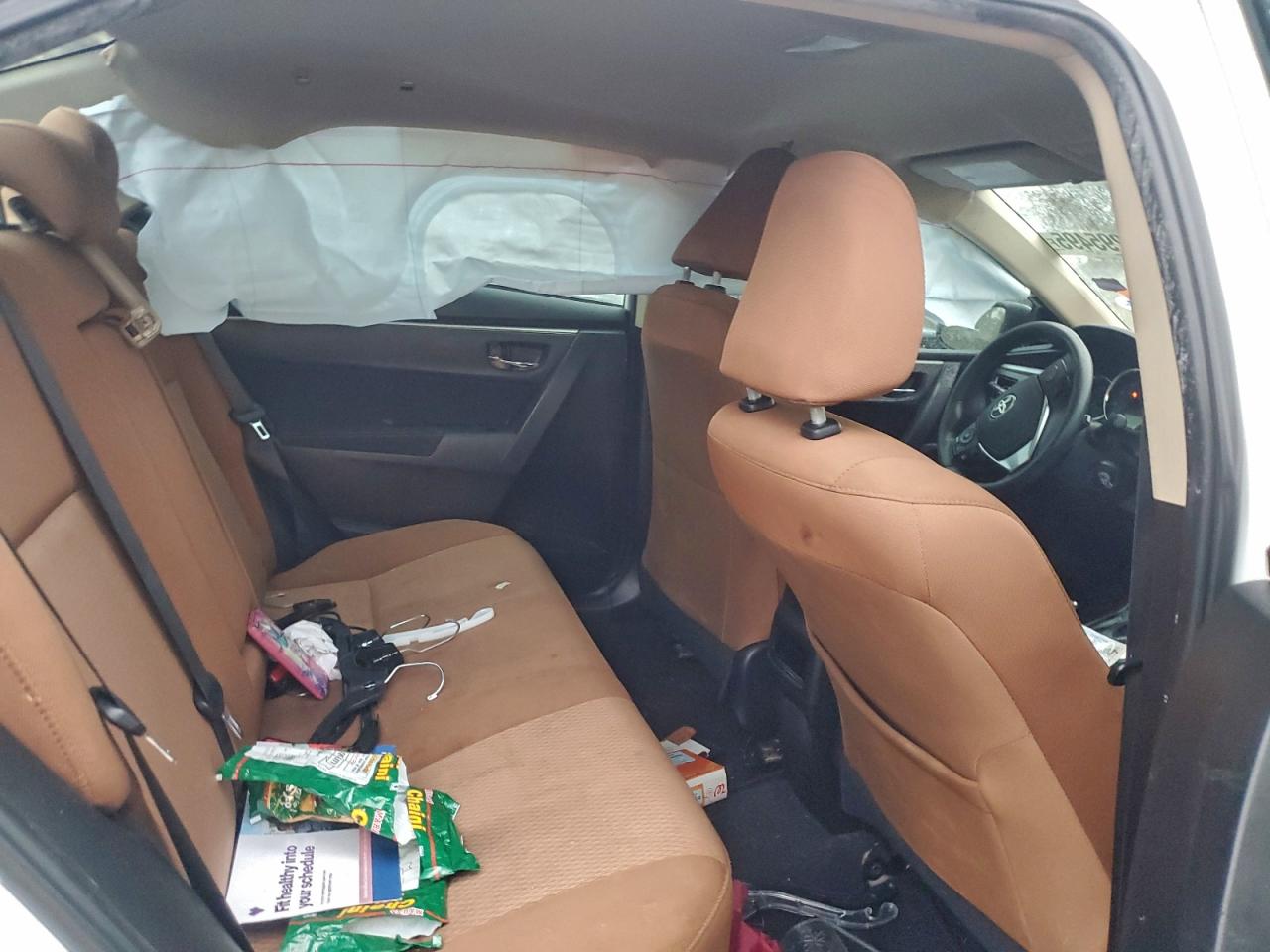 2015 TOYOTA COROLLA L photo 10
