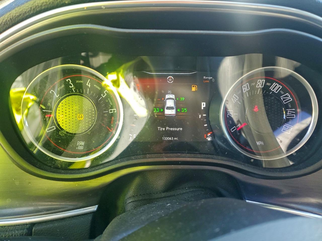 2016 DODGE CHALLENGER SXT photo 9