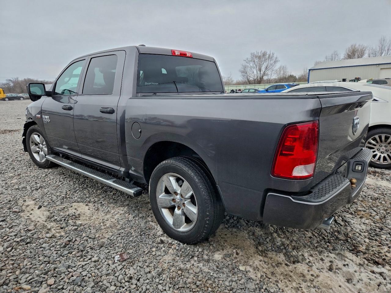 2019 RAM 1500 CLASSIC TRADESMAN photo 2