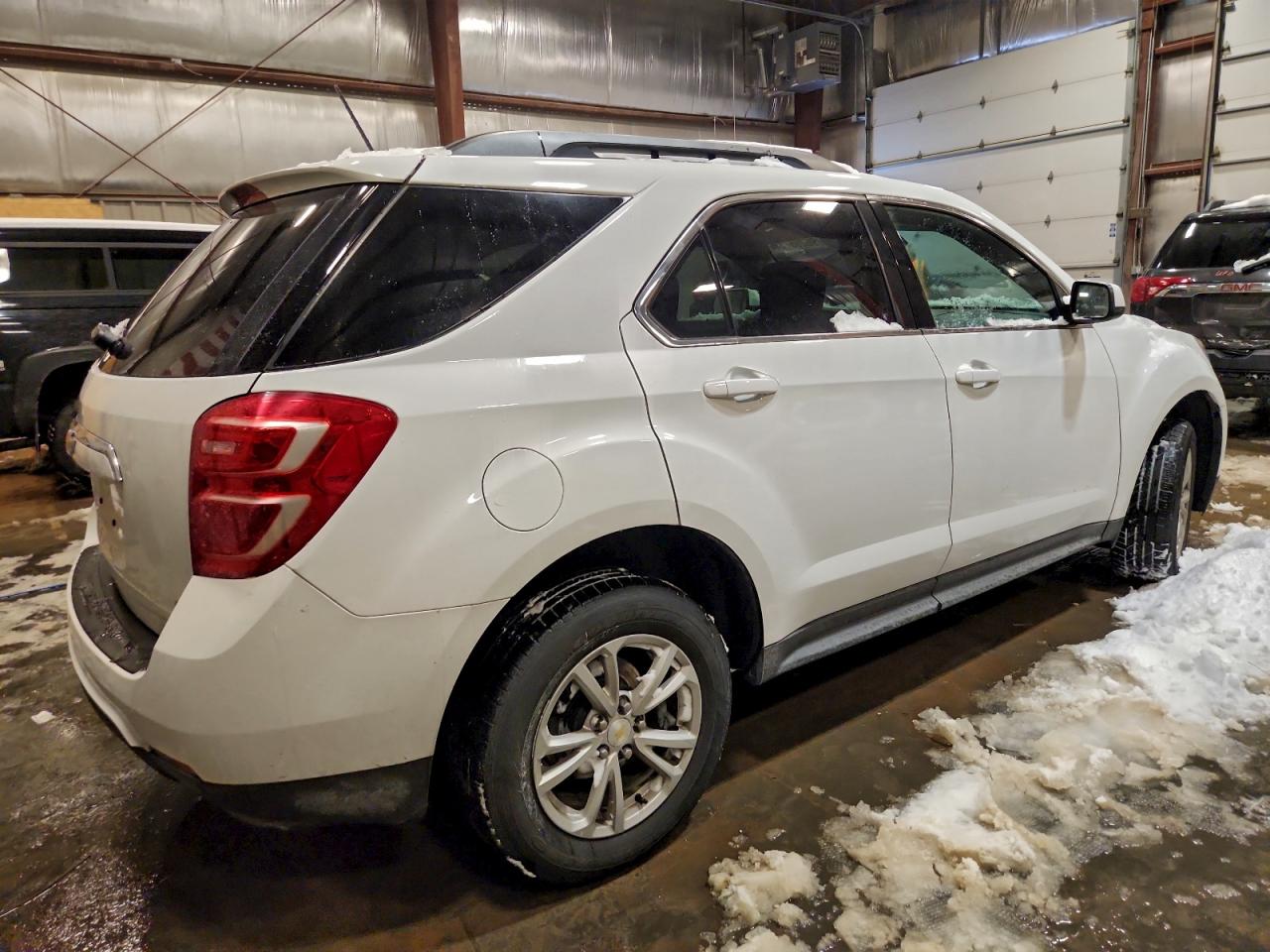 2017 CHEVROLET EQUINOX LT photo 3