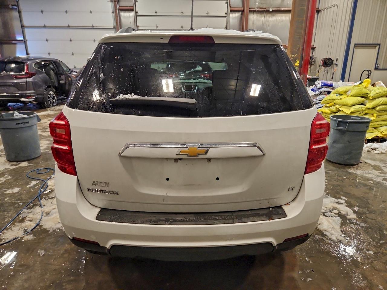 2017 CHEVROLET EQUINOX LT photo 6