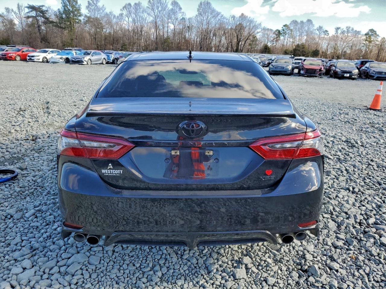 2022 TOYOTA CAMRY XSE photo 6
