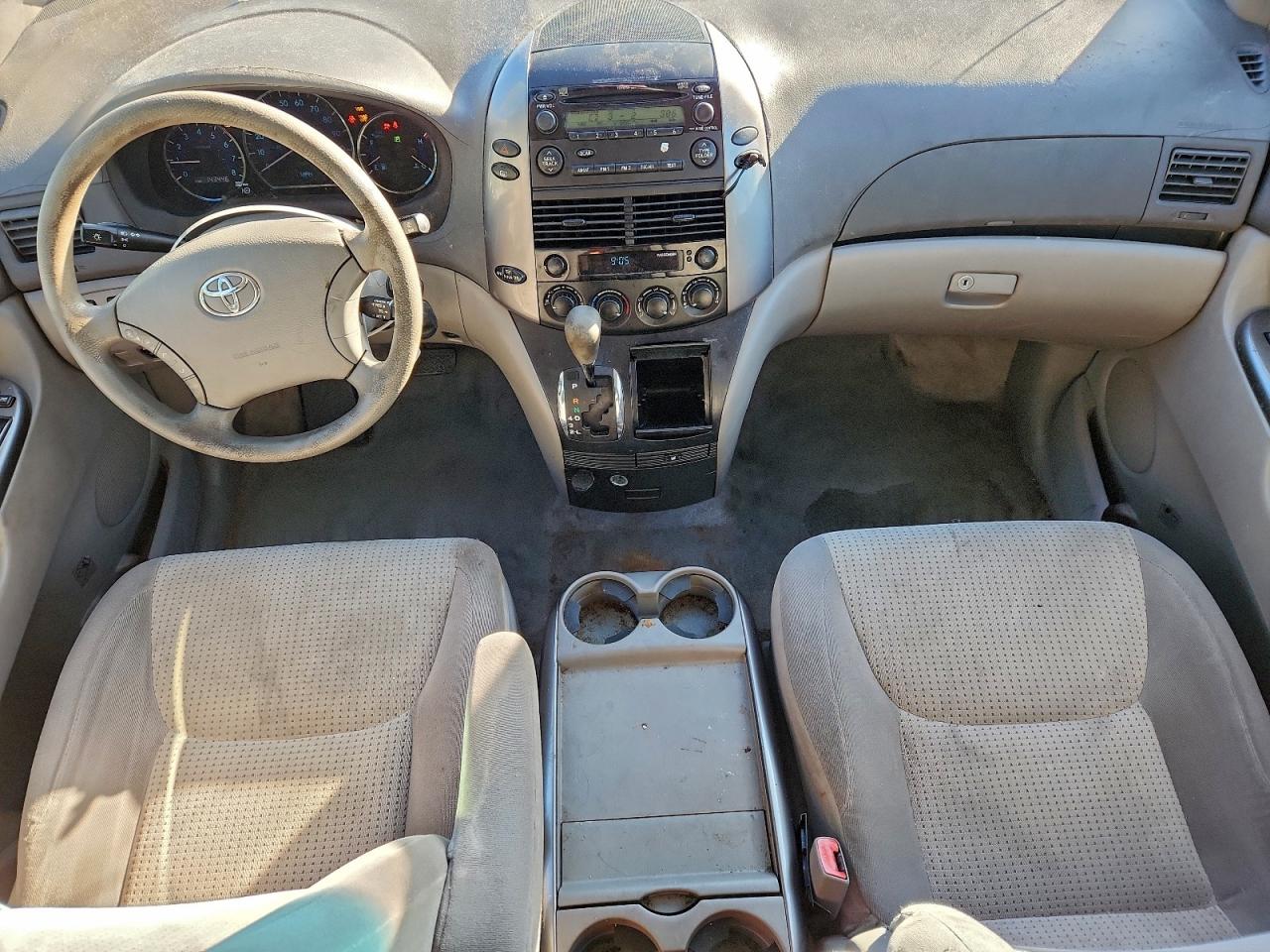 2008 TOYOTA SIENNA CE photo 8