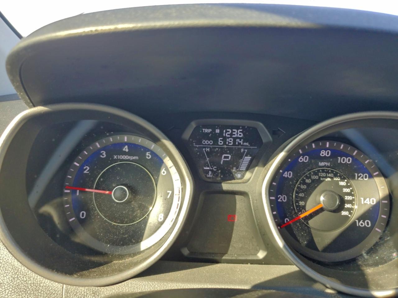 2013 HYUNDAI ELANTRA GLS photo 9