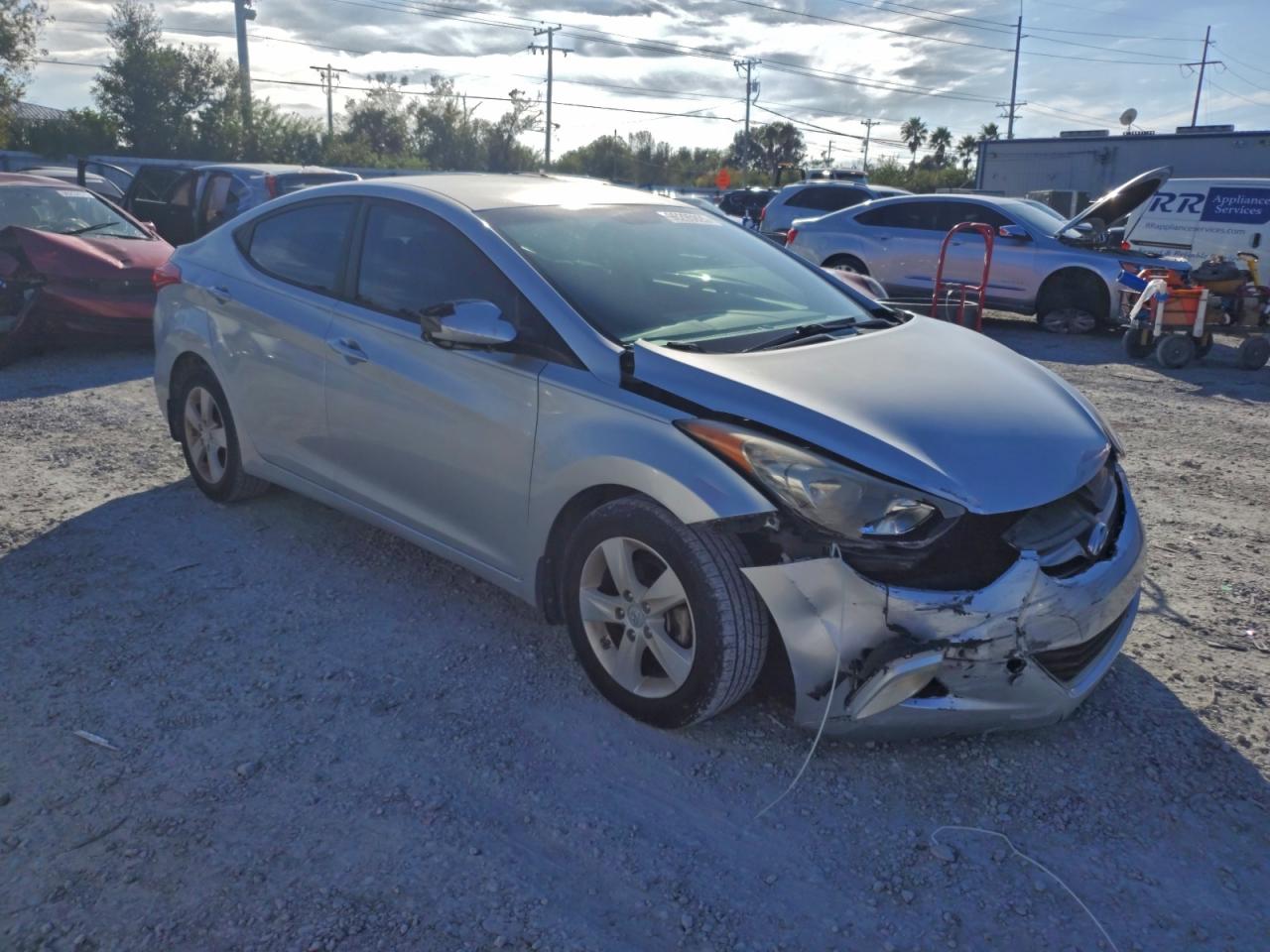 2013 HYUNDAI ELANTRA GLS photo 4