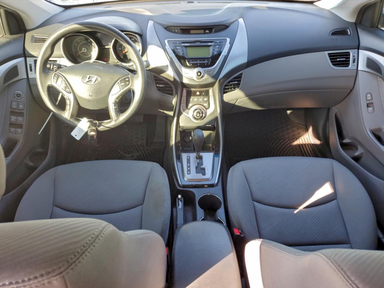 2013 HYUNDAI ELANTRA GLS photo 8