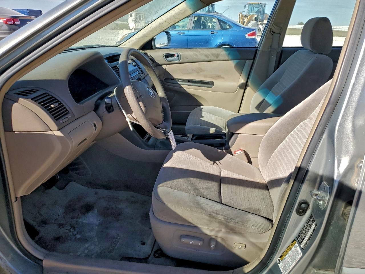 2005 TOYOTA CAMRY LE photo 7