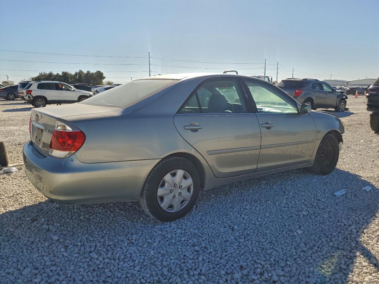 2005 TOYOTA CAMRY LE photo 3