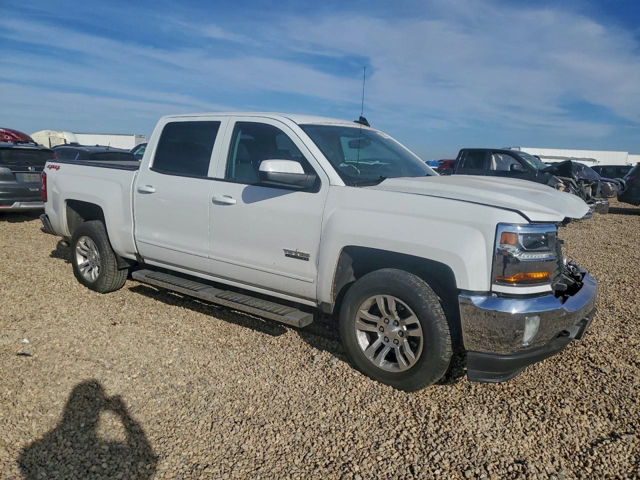 2018 CHEVROLET SILVERADO K1500 LT photo 4