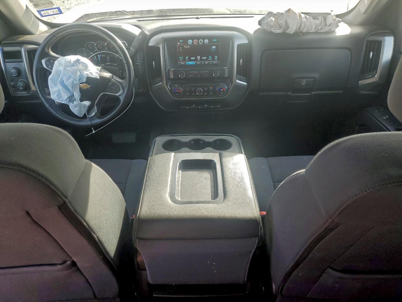 2018 CHEVROLET SILVERADO K1500 LT photo 8
