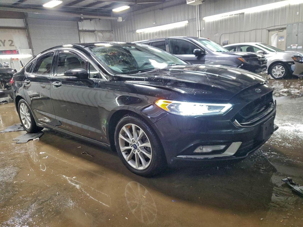 2017 FORD FUSION SE photo 4