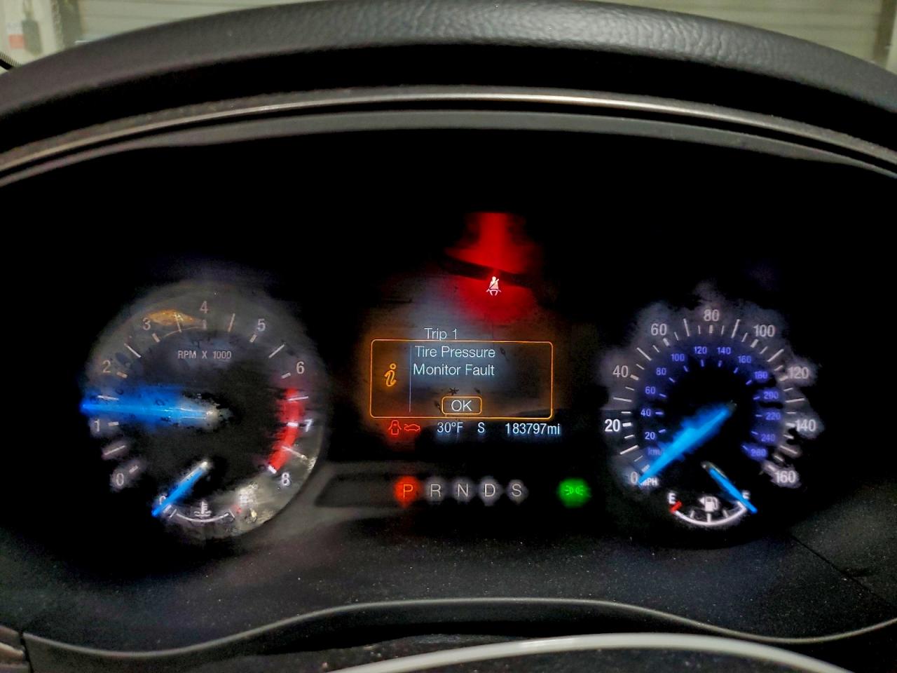 2017 FORD FUSION SE photo 9