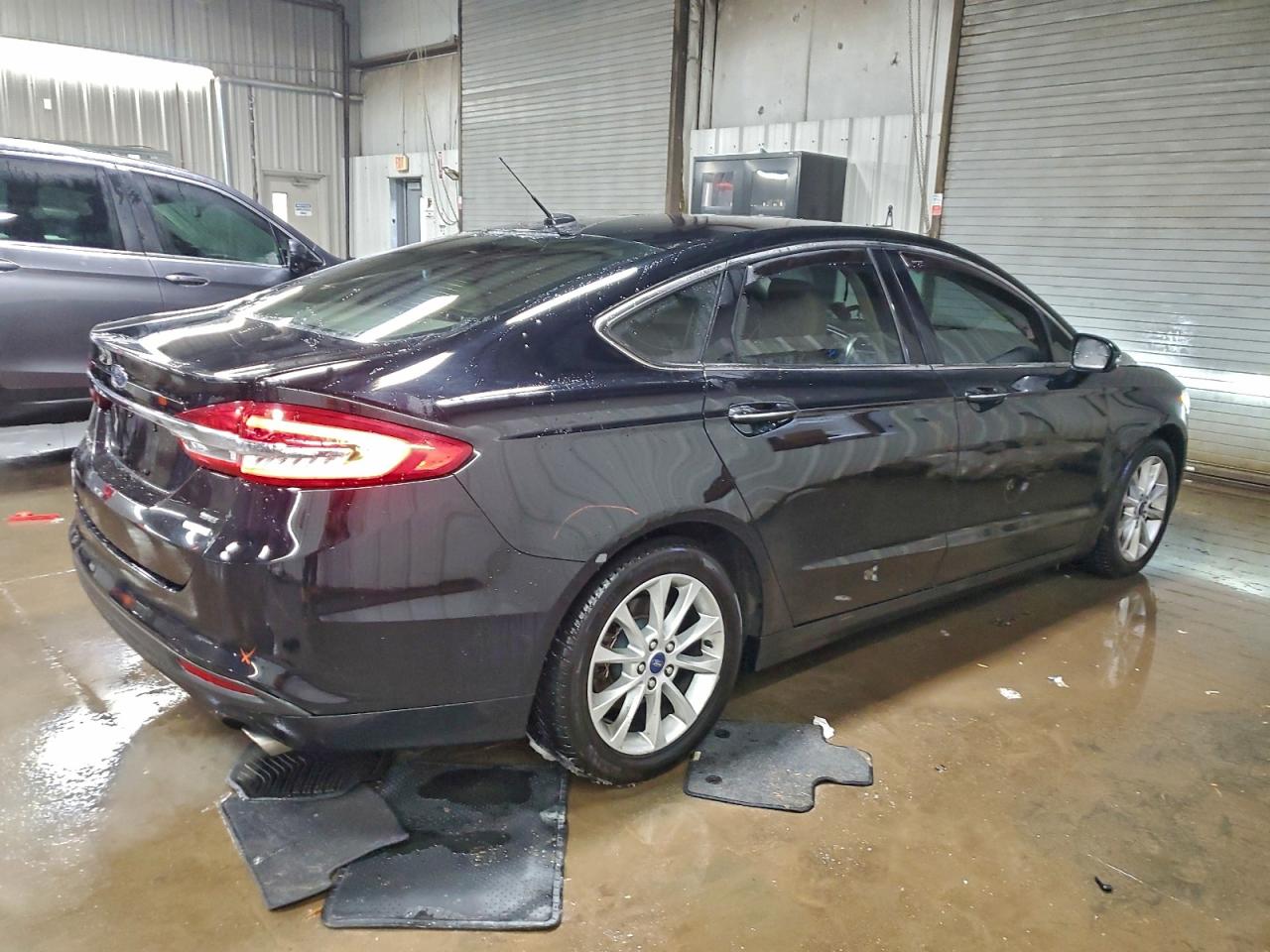 2017 FORD FUSION SE photo 3