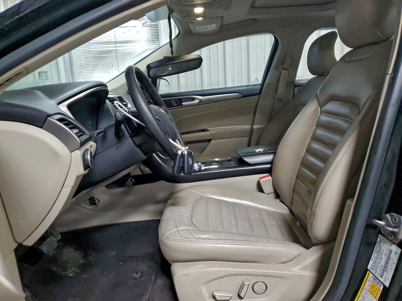 2017 FORD FUSION SE photo 7