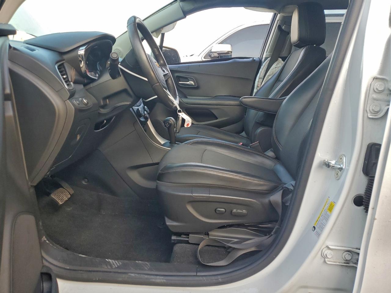 2021 CHEVROLET TRAX 1LT photo 7