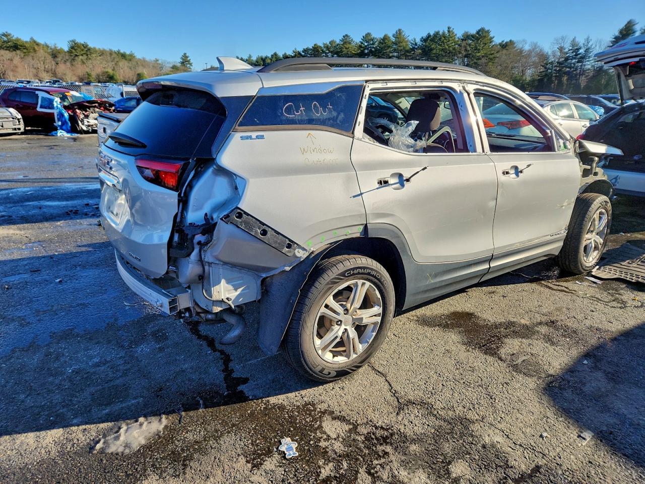 2019 GMC TERRAIN SLE photo 3