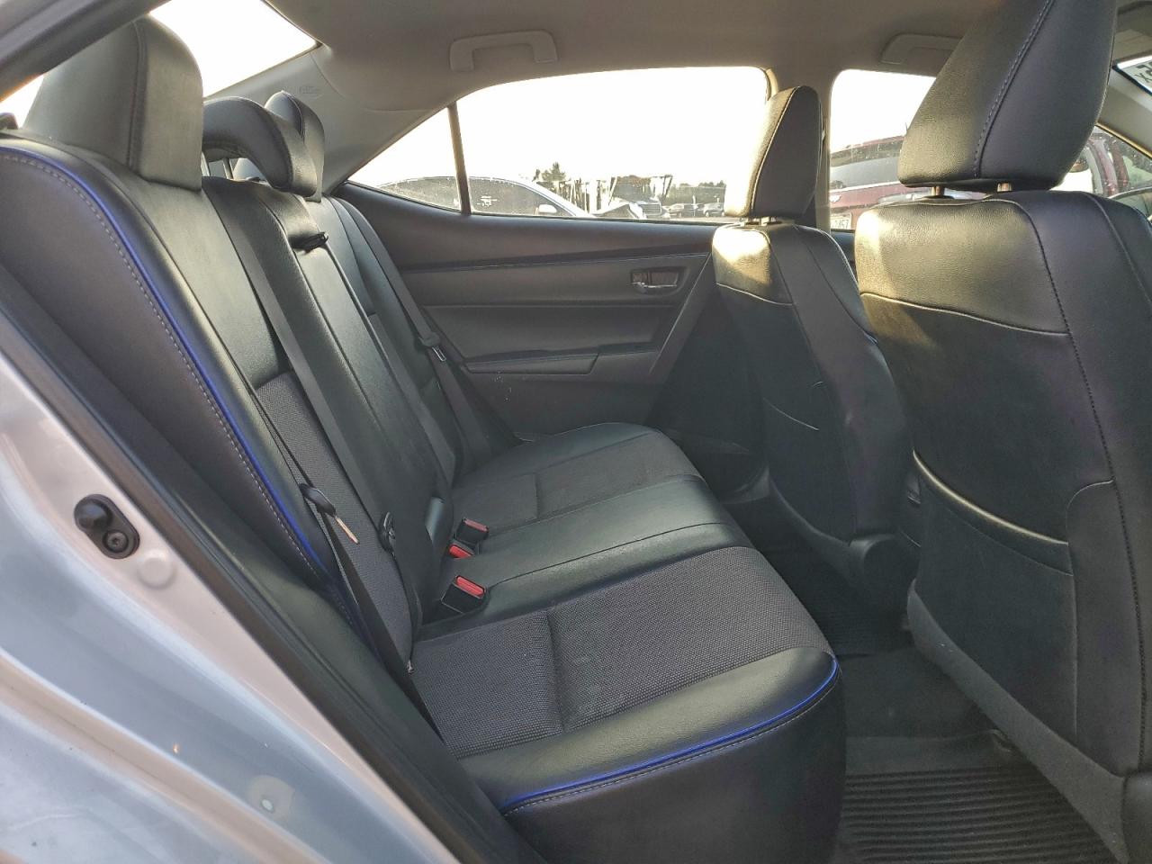 2017 TOYOTA COROLLA L photo 37