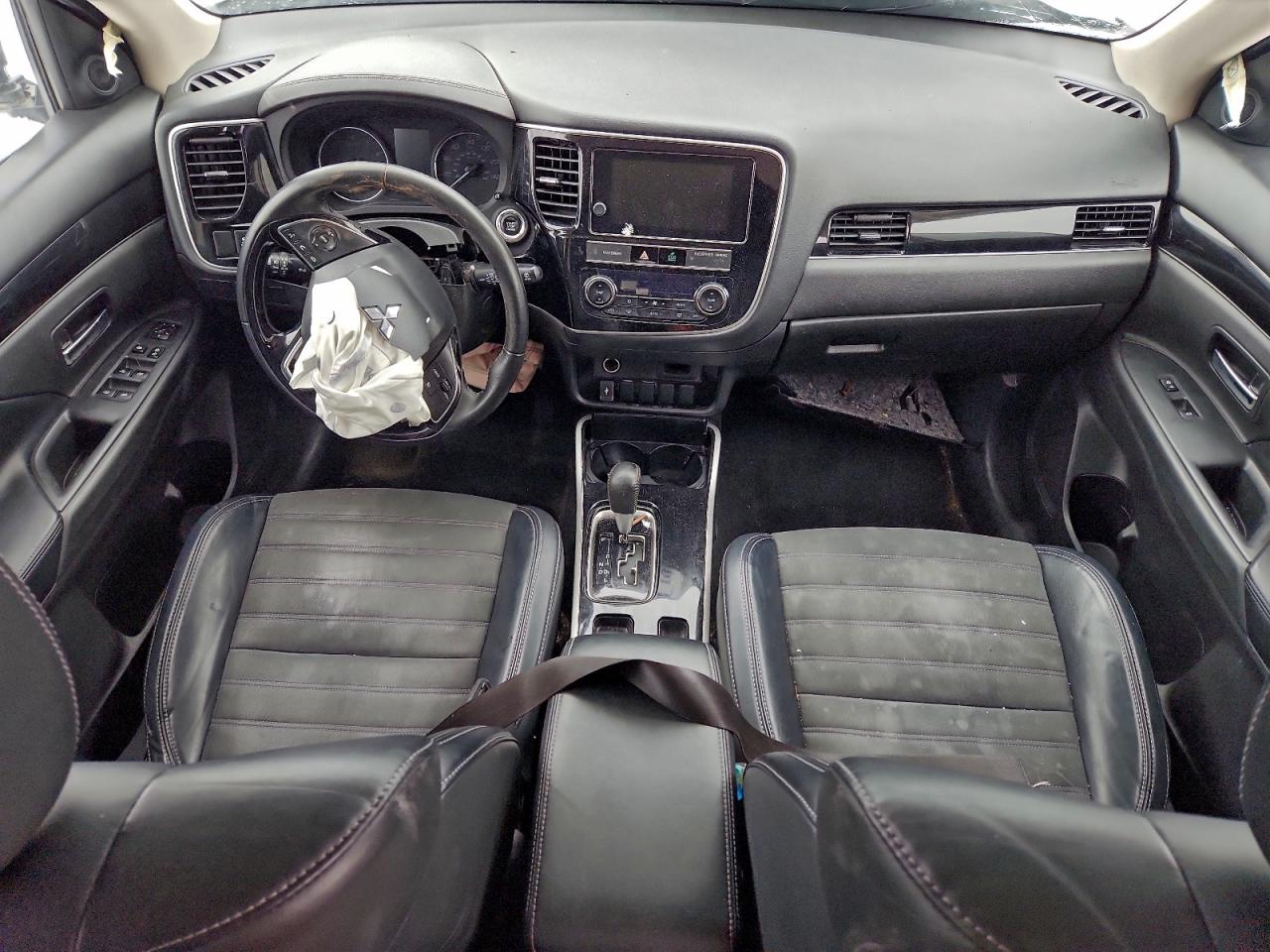 2019 MITSUBISHI OUTLANDER SE photo 15