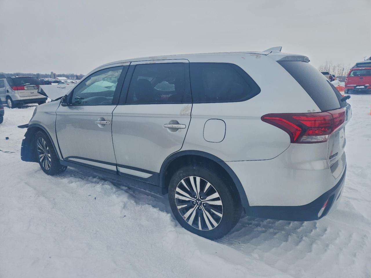 2019 MITSUBISHI OUTLANDER SE photo 3