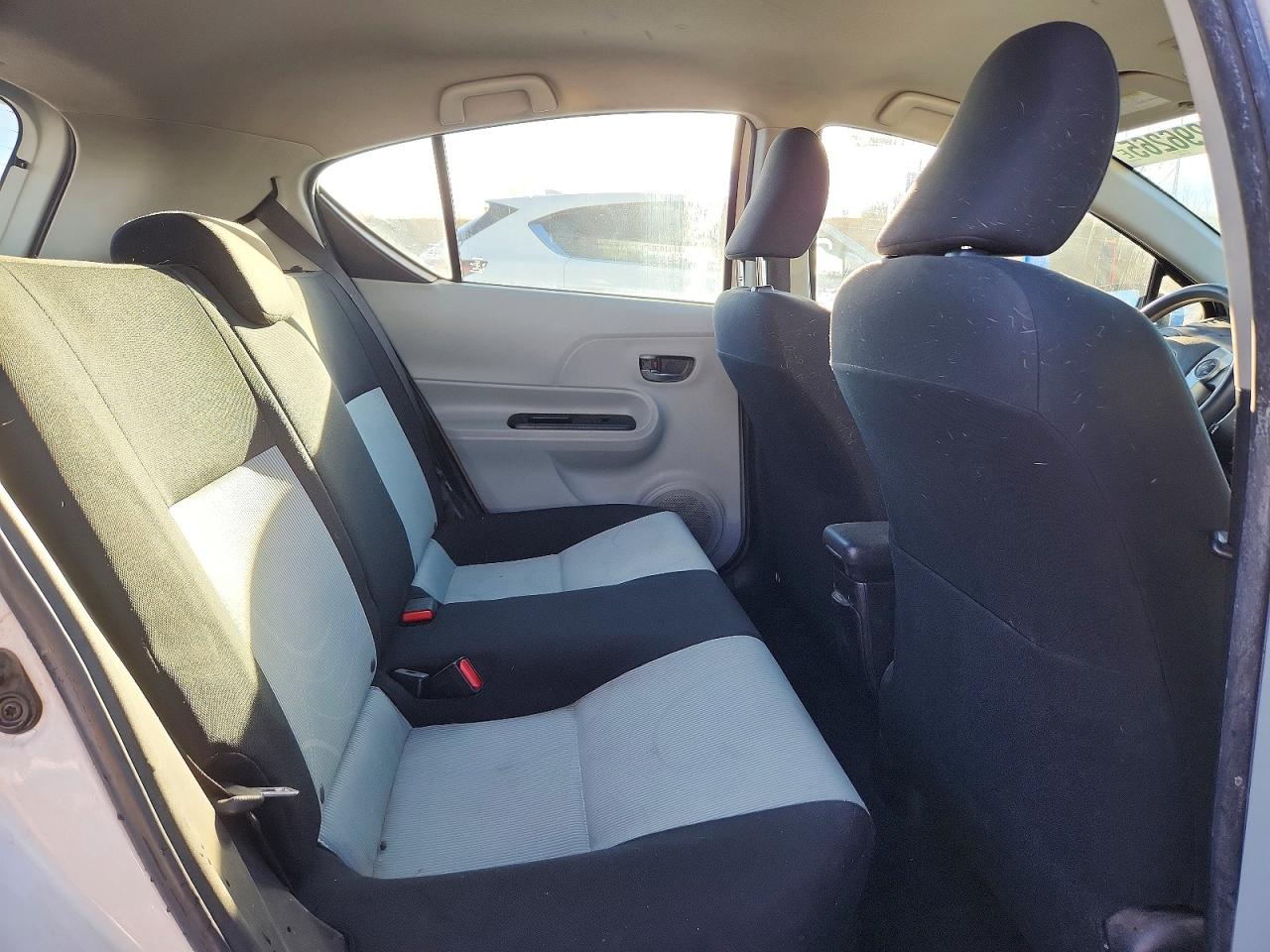 2012 TOYOTA PRIUS C THREE photo 19