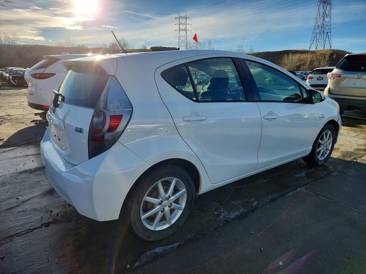 2012 TOYOTA PRIUS C THREE photo 5