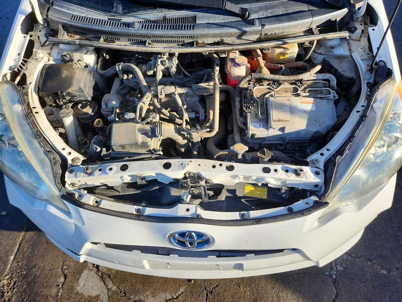 2012 TOYOTA PRIUS C THREE photo 21