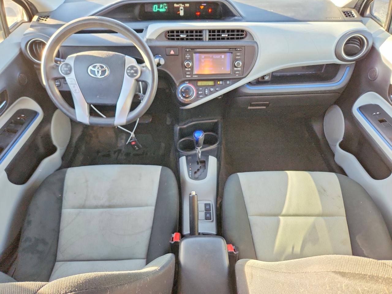 2012 TOYOTA PRIUS C THREE photo 15