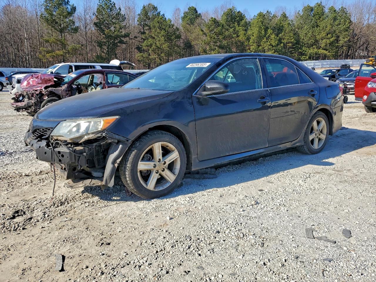2014 TOYOTA CAMRY