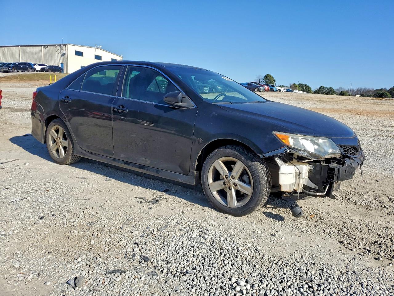 2014 TOYOTA CAMRY L photo 10