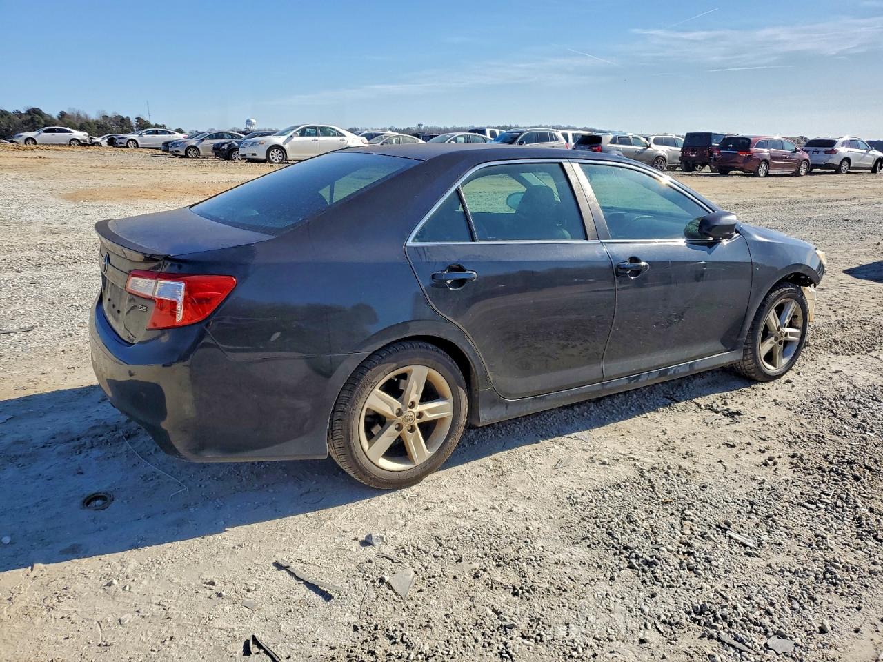 2014 TOYOTA CAMRY L photo 7