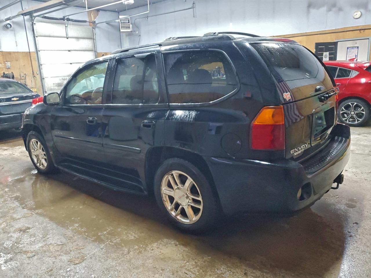 2006 GMC ENVOY DENALI photo 2