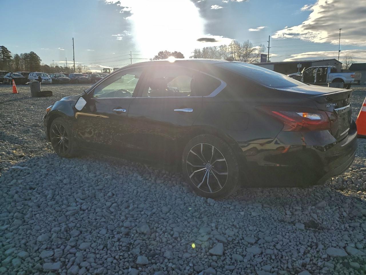 2018 NISSAN ALTIMA 2.5 photo 2