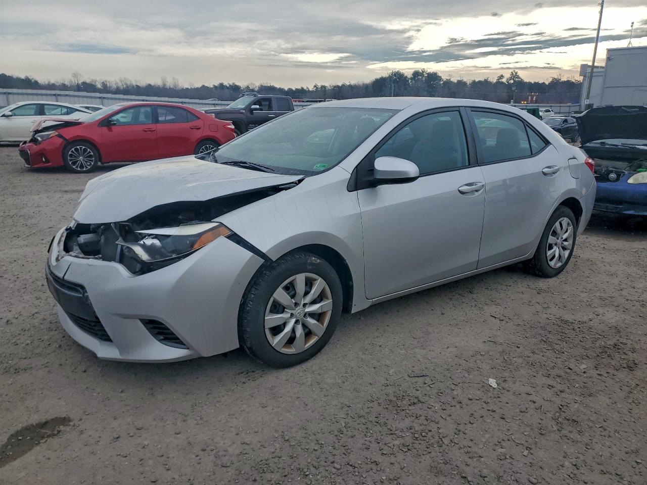 2015 TOYOTA COROLLA