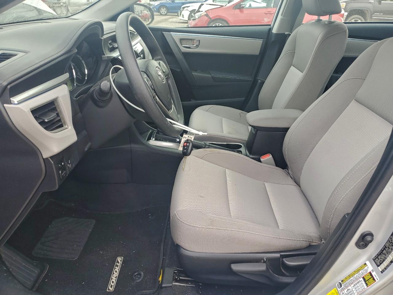 2015 TOYOTA COROLLA L photo 7