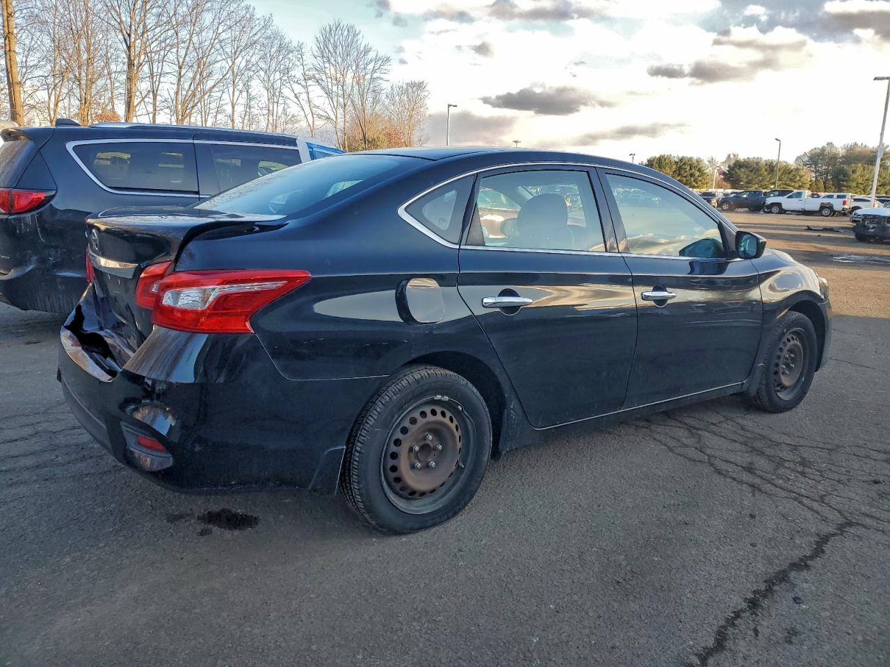 2016 NISSAN SENTRA S photo 3