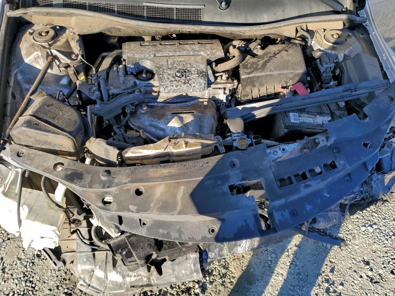 2015 TOYOTA CAMRY LE photo 21