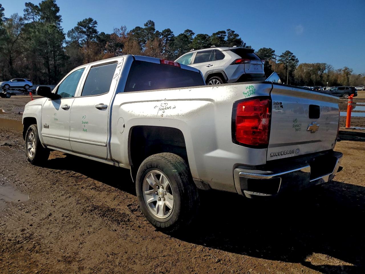 2018 CHEVROLET SILVERADO C1500 LT photo 3