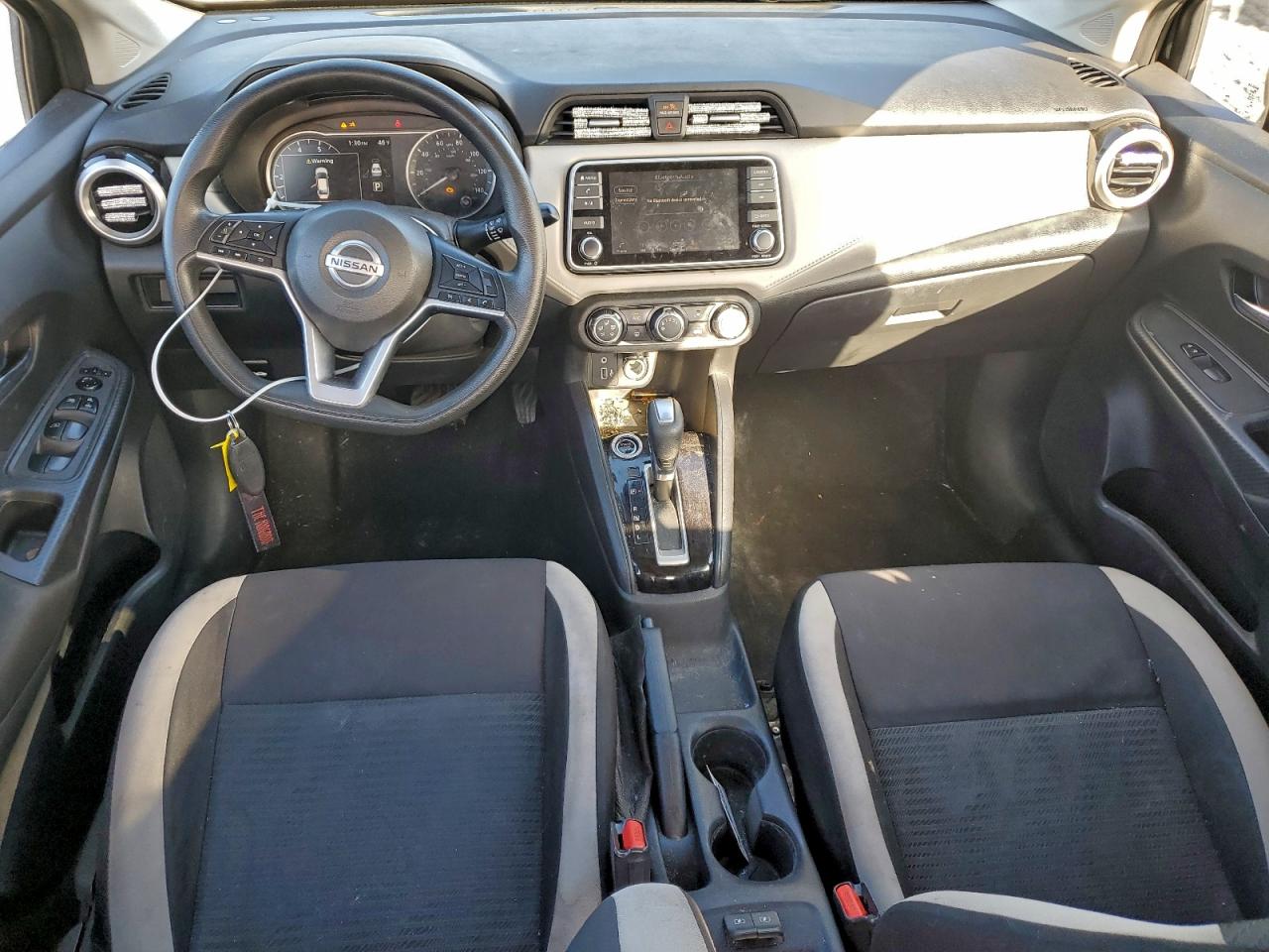 2021 NISSAN VERSA SV photo 22
