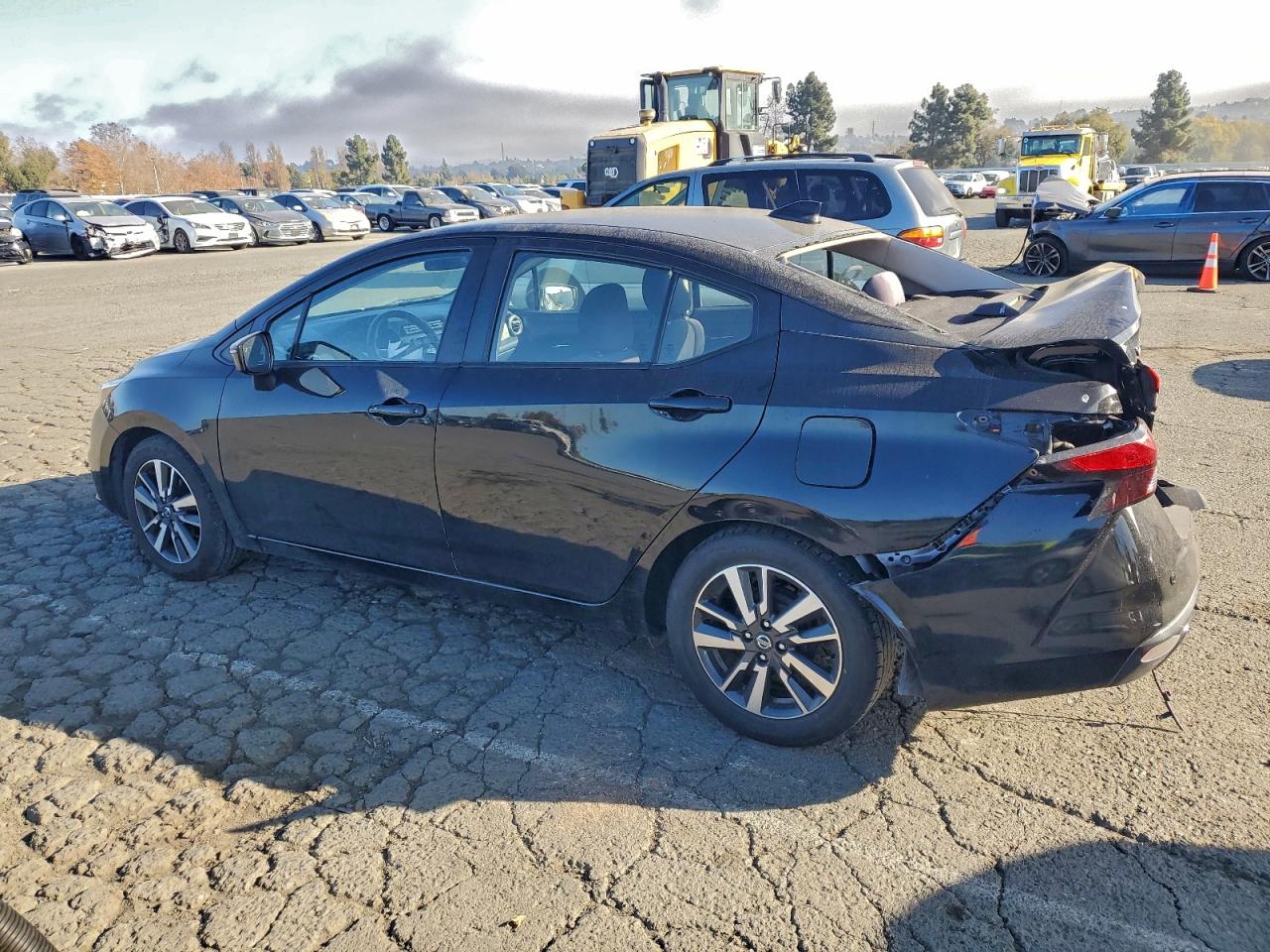 2021 NISSAN VERSA SV photo 4