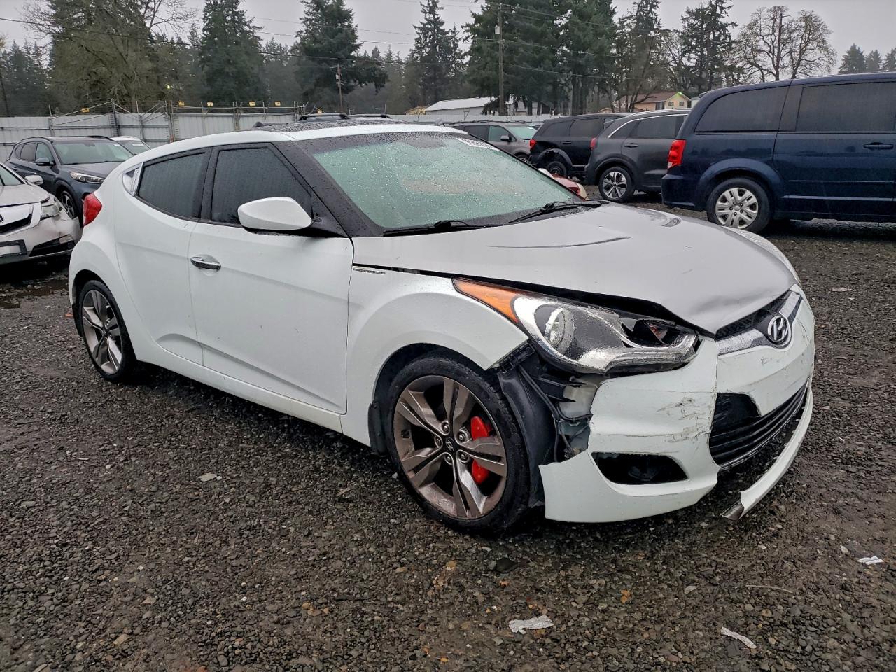 2013 HYUNDAI VELOSTER photo 4