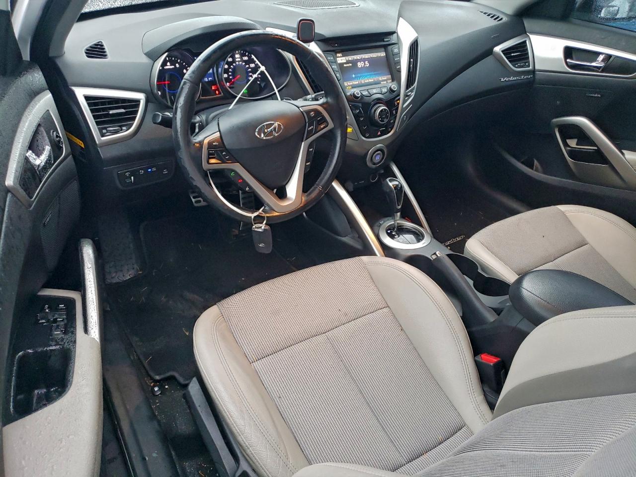 2013 HYUNDAI VELOSTER photo 8