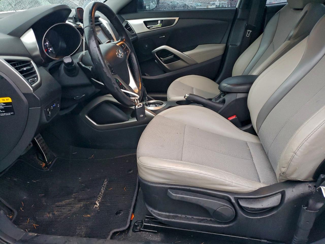 2013 HYUNDAI VELOSTER photo 7