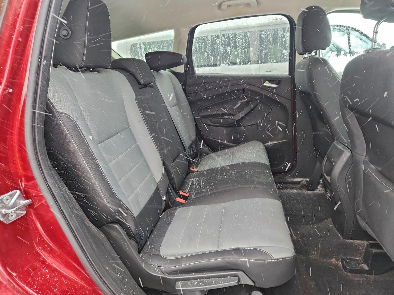 2016 FORD ESCAPE SE photo 11